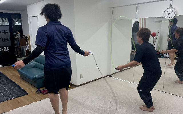 尼崎のキックボクシング塾 La Amarta トレーニング風景